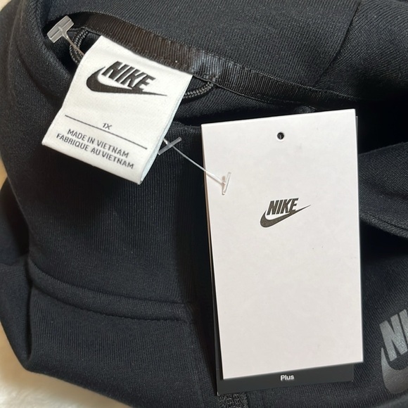 NWT Nike Swoosh Black Plus Size Zip Sweatshirt Hoodie - Picture 11 of 14
